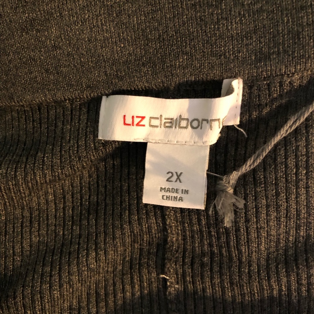 Liz Claiborne Dark Gray Pleated Knit A-Line Skirt w/ Gold Accent Buttons - Picture 4 of 5